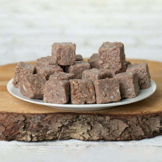 Gourmet-Menü Geflügel mit Hering für Katzen, gewolft